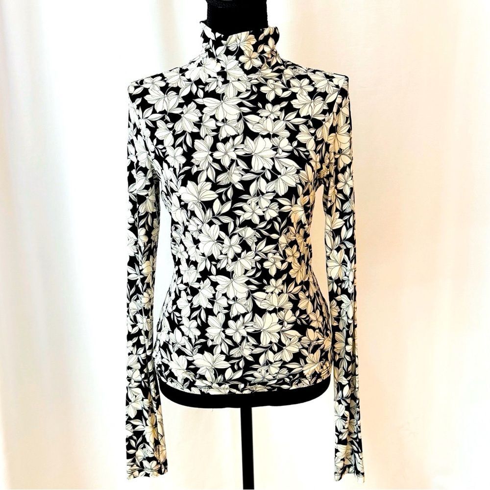 Alice + Olivia Black and White Floral Long Sleeve Top